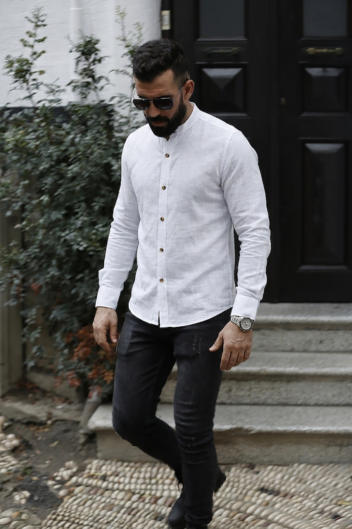 Koszula męska lniana biała ze stójką lekka i luźny fason na lato